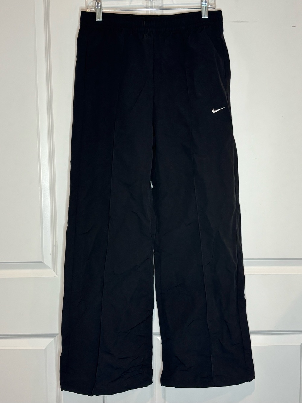 NWT Nike Sportswear Everything Wovens Mid Rise Open Hem Pants Black M FQ3588 - Picture 2 of 11